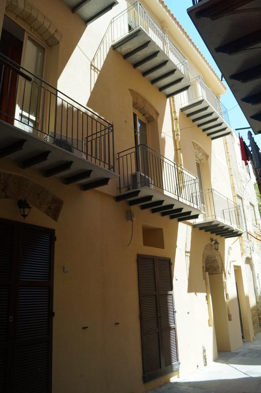 Khalisah Bed & Breakfast Palermo Exterior photo