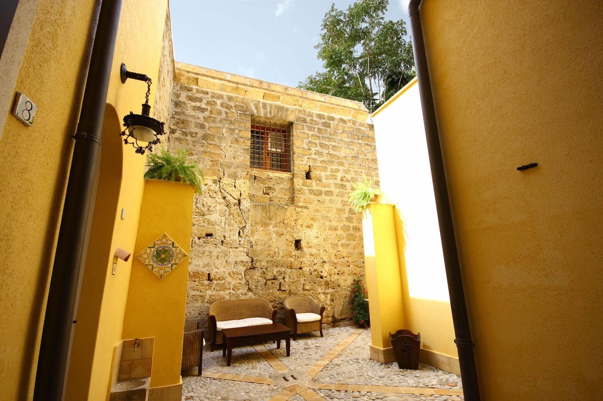 Khalisah Bed & Breakfast Palermo Exterior photo