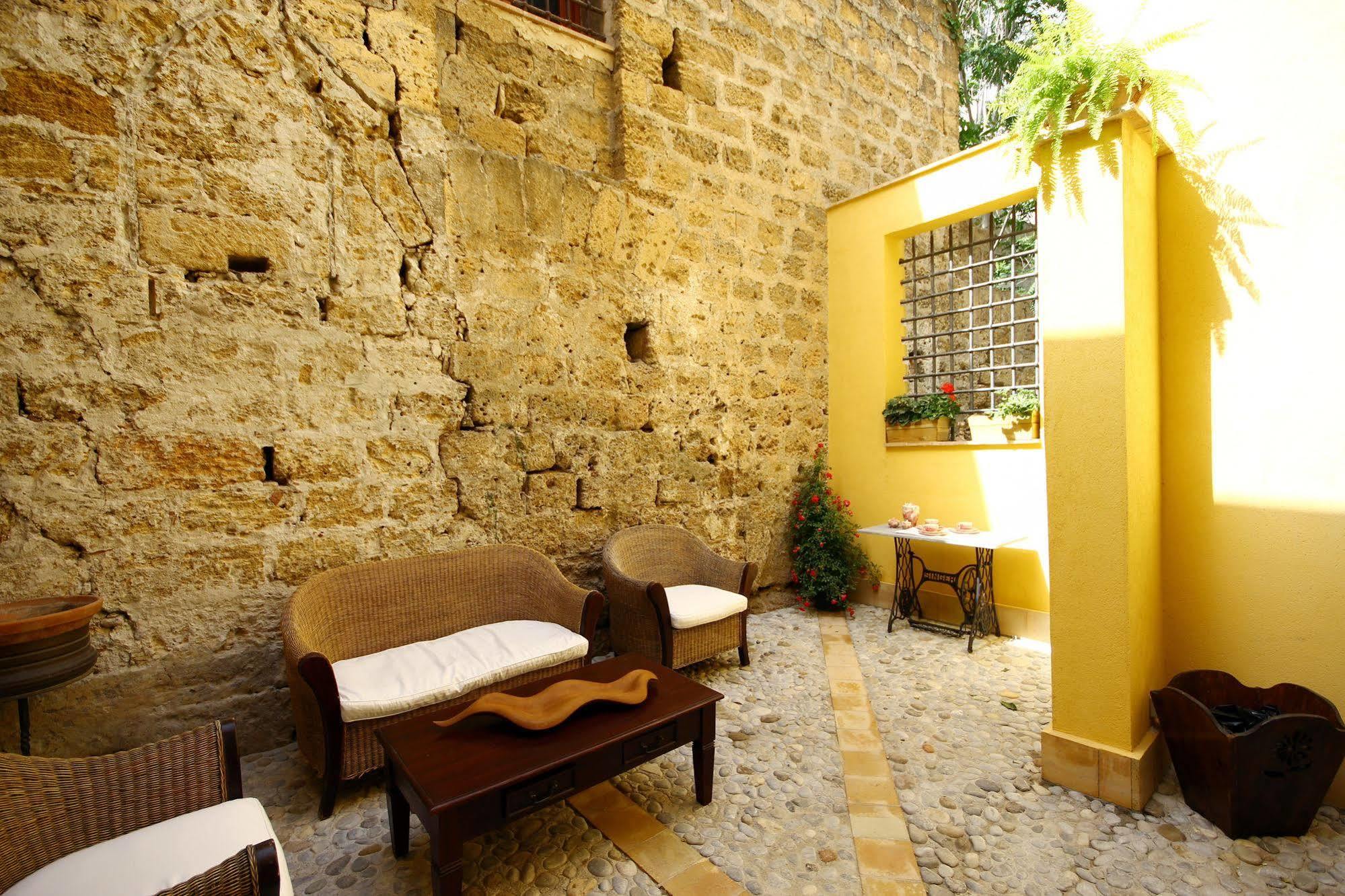 Khalisah Bed & Breakfast Palermo Exterior photo